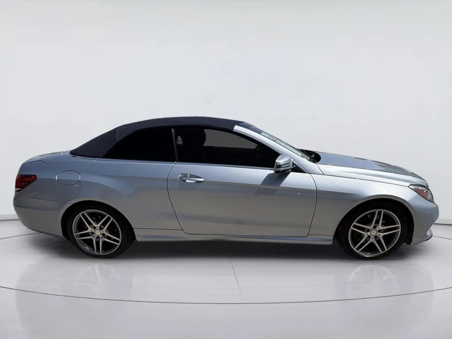 2016 Mercedes-Benz E-Class E400 photo 3