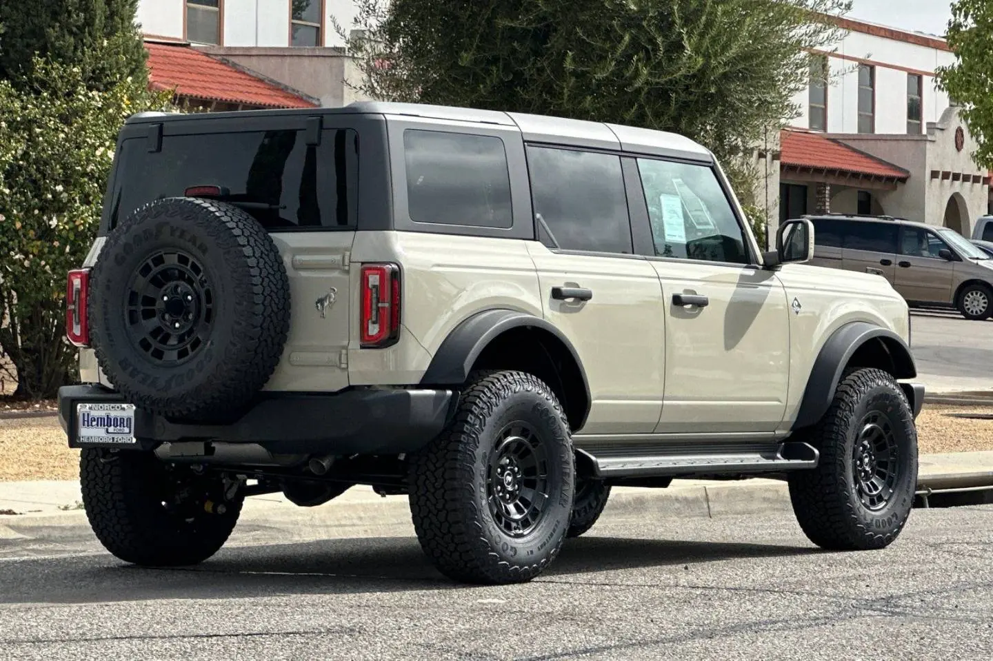2026 Ford Bronco Outer Banks 4WD photo 4