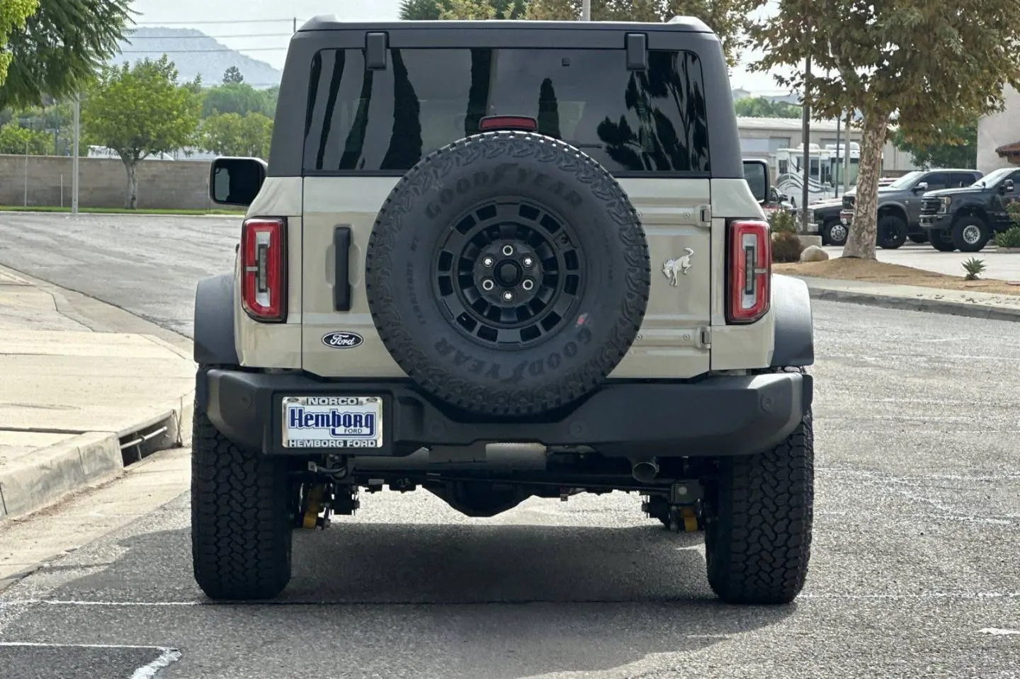 2026 Ford Bronco Outer Banks 4WD photo 5