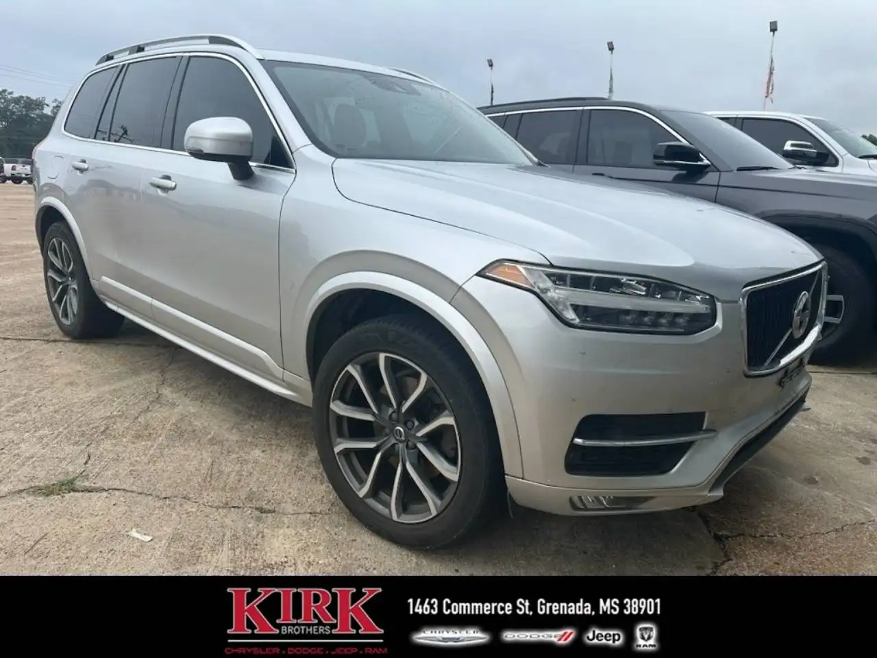 2019 Volvo XC90 T5 Momentum FWD's photo