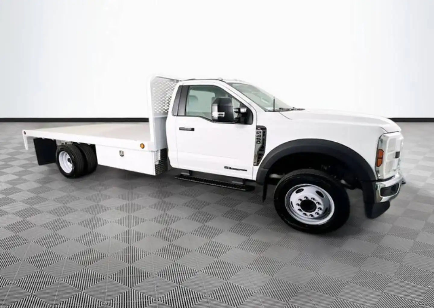 2026 Ford F-450 XL Regular Cab DRW 193 in's photo