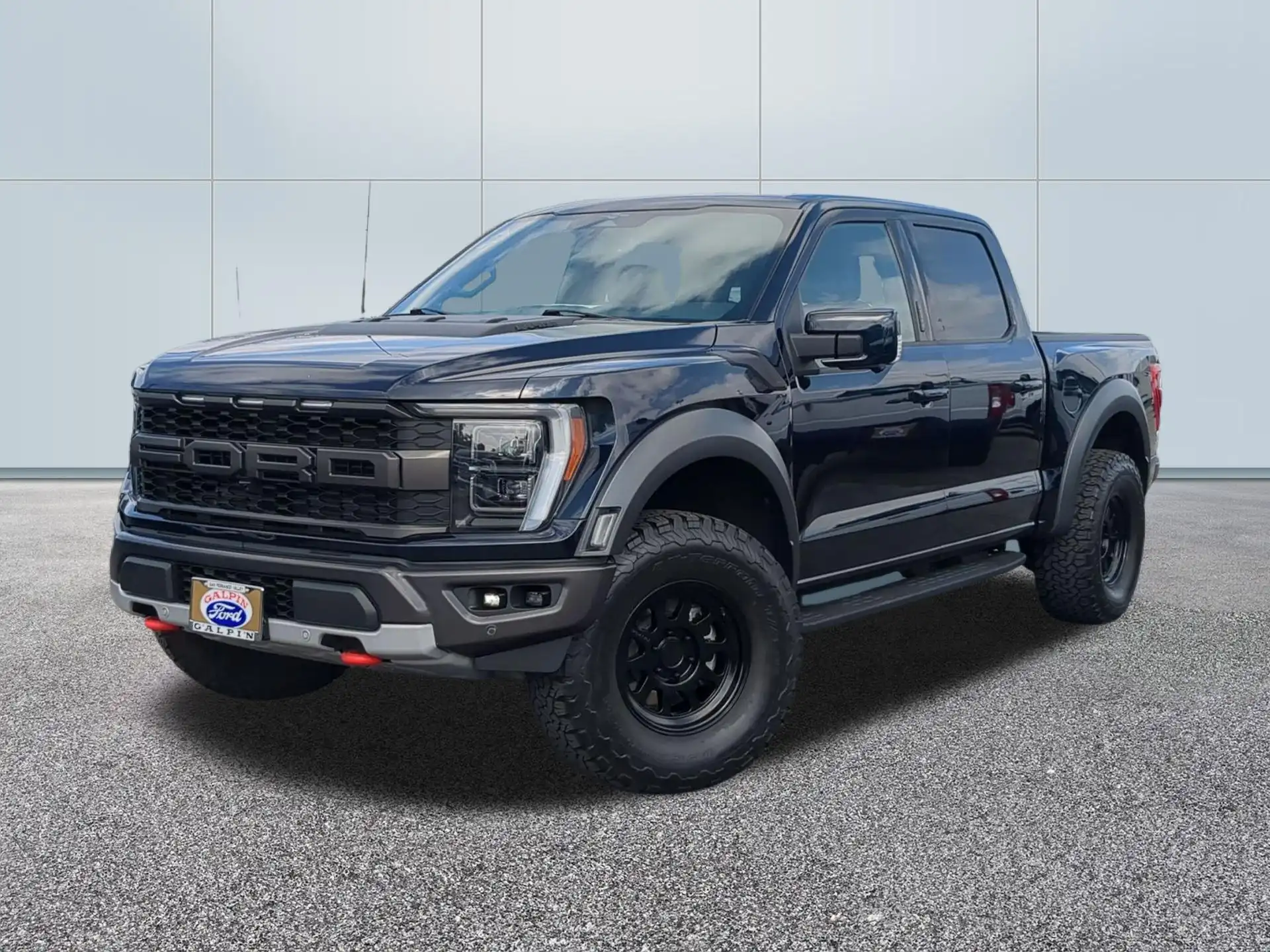 2023 Ford F-150 Raptor 4WD SuperCrew 5-1/2' Box's photo