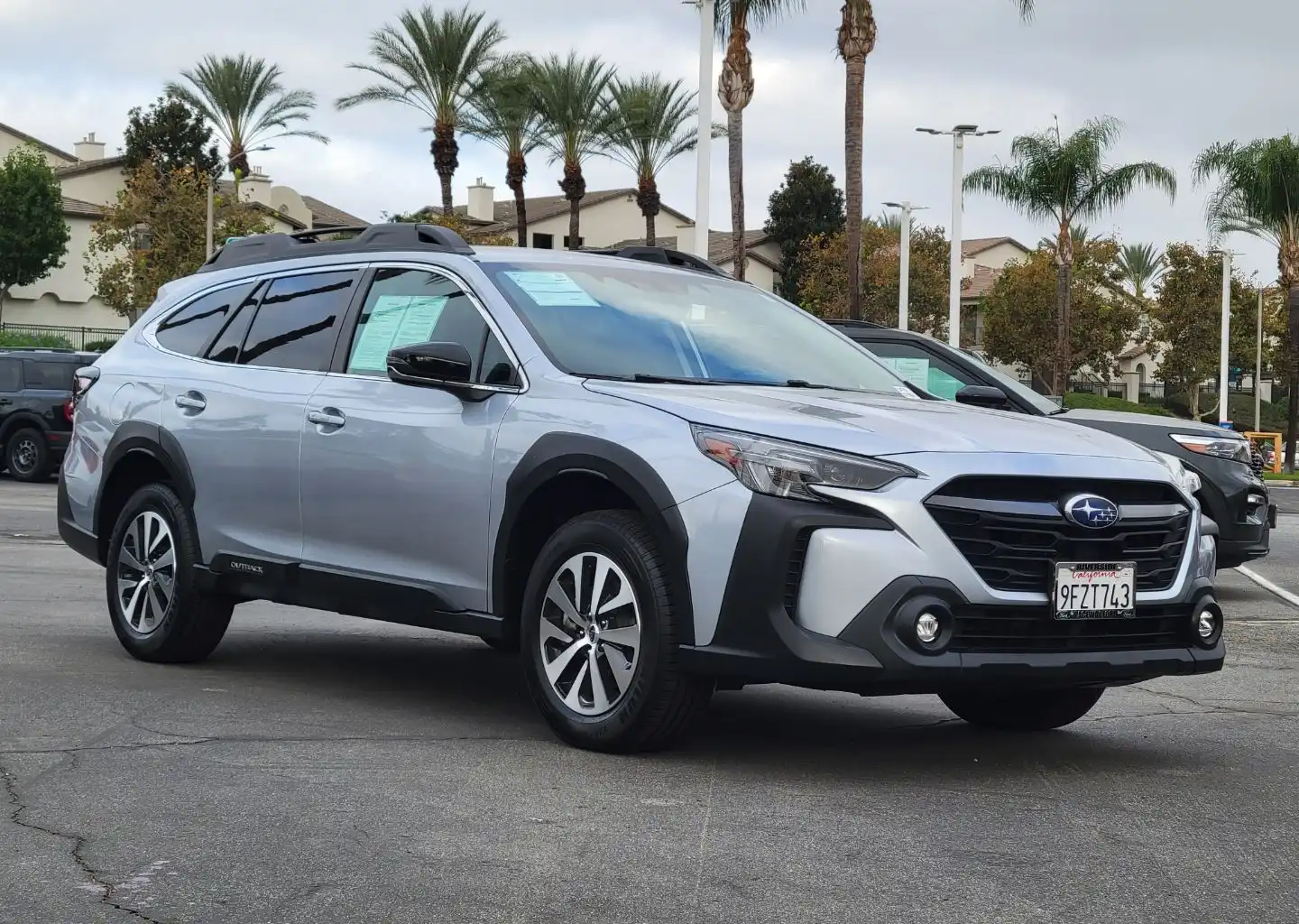 2023 Subaru Outback Premium's photo