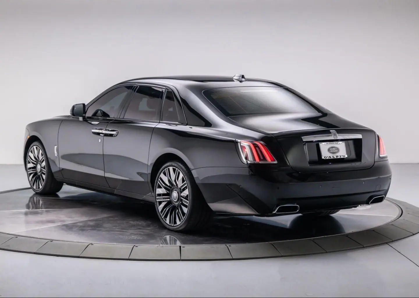 2025 Rolls-Royce Ghost Base photo 3