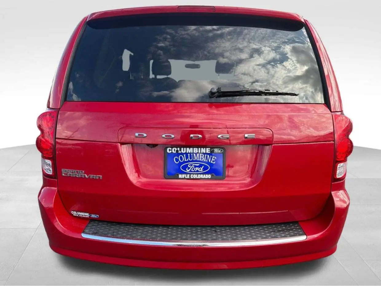 2013 Dodge Grand Caravan SXT photo 3