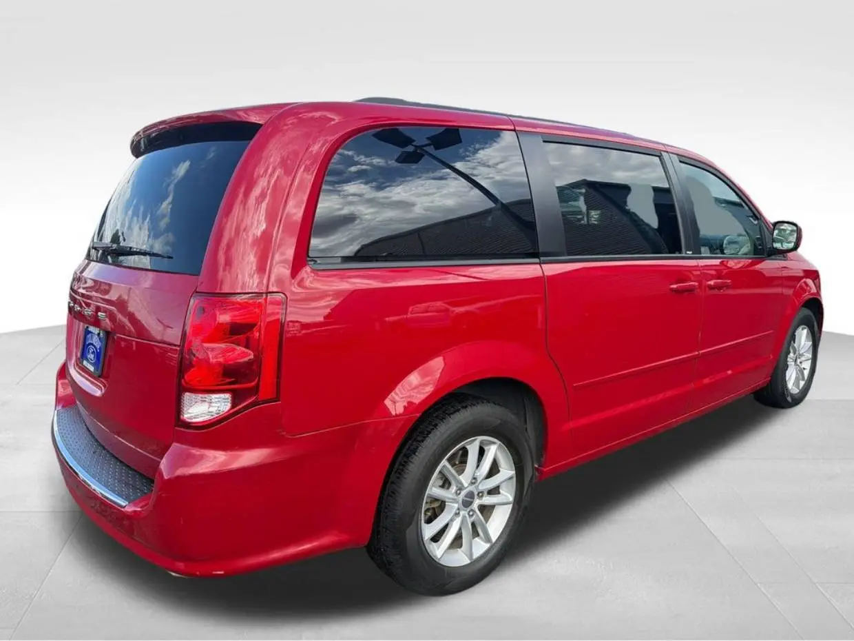 2013 Dodge Grand Caravan SXT photo 4