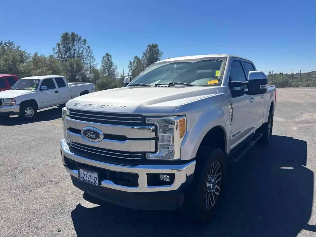 2017 Ford F-250 Lariat 4WD Crew Cab 6-3/4' Box's photo