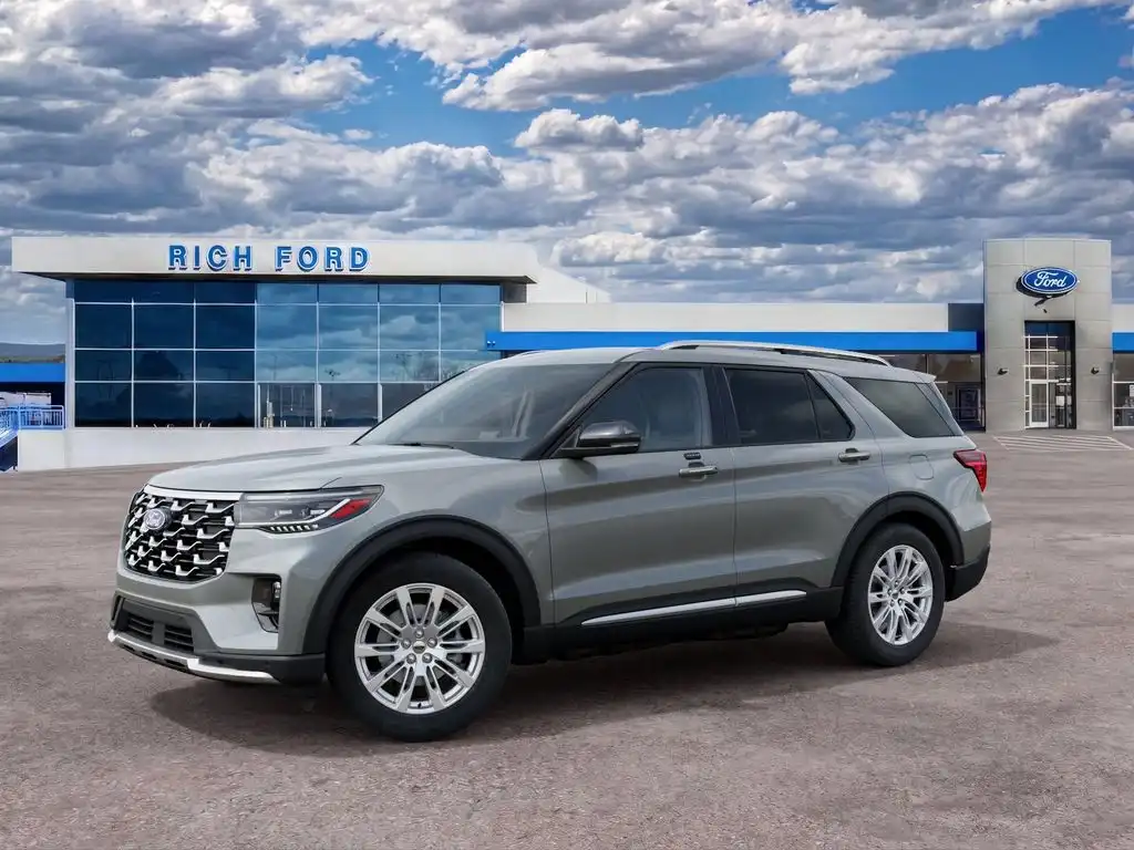 2027 Ford Explorer Platinum 4WD's photo