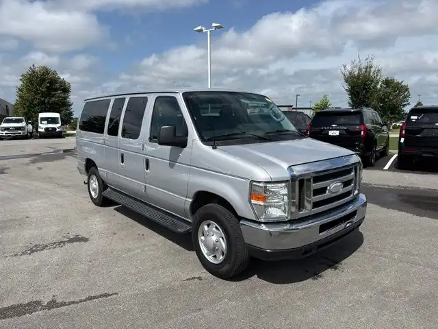 2014 Ford E-Series XLT E-350 Super Duty's photo
