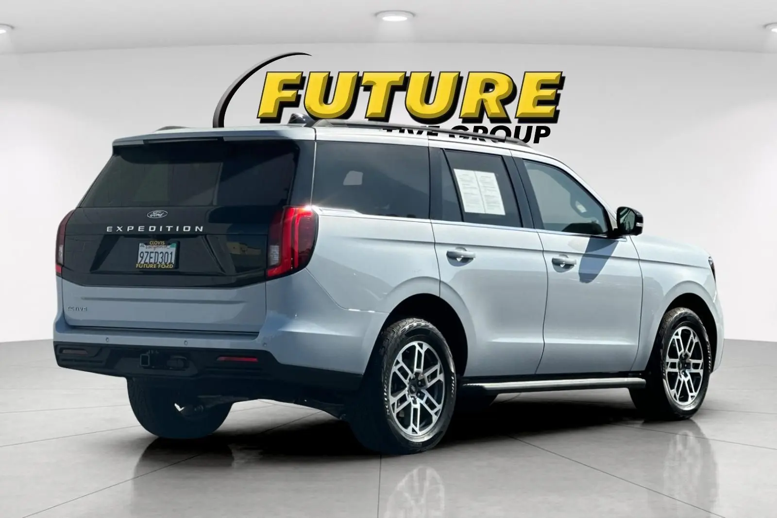 2026 Ford Expedition Active 4WD photo 3