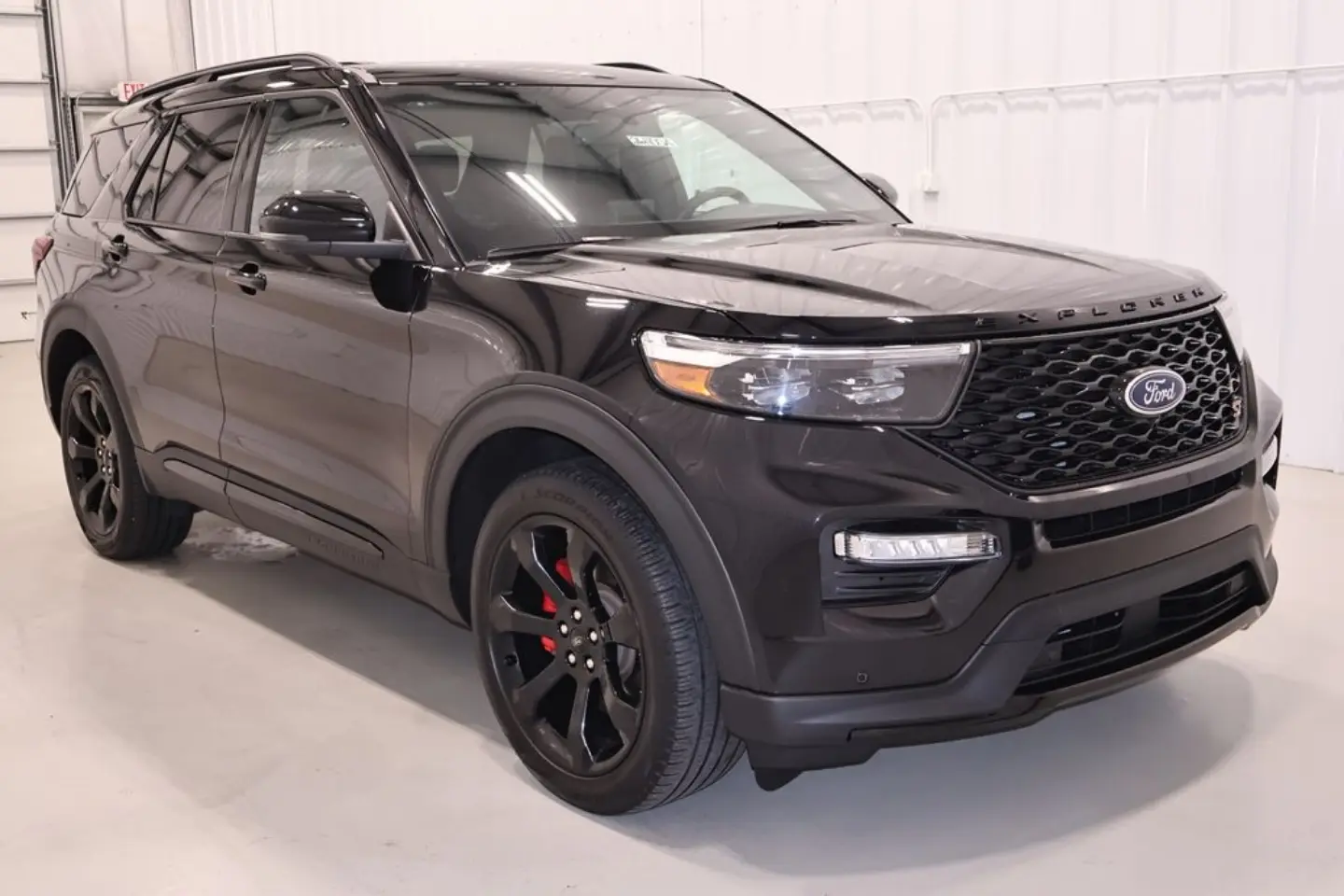2023 Ford Explorer ST 4WD photo 4
