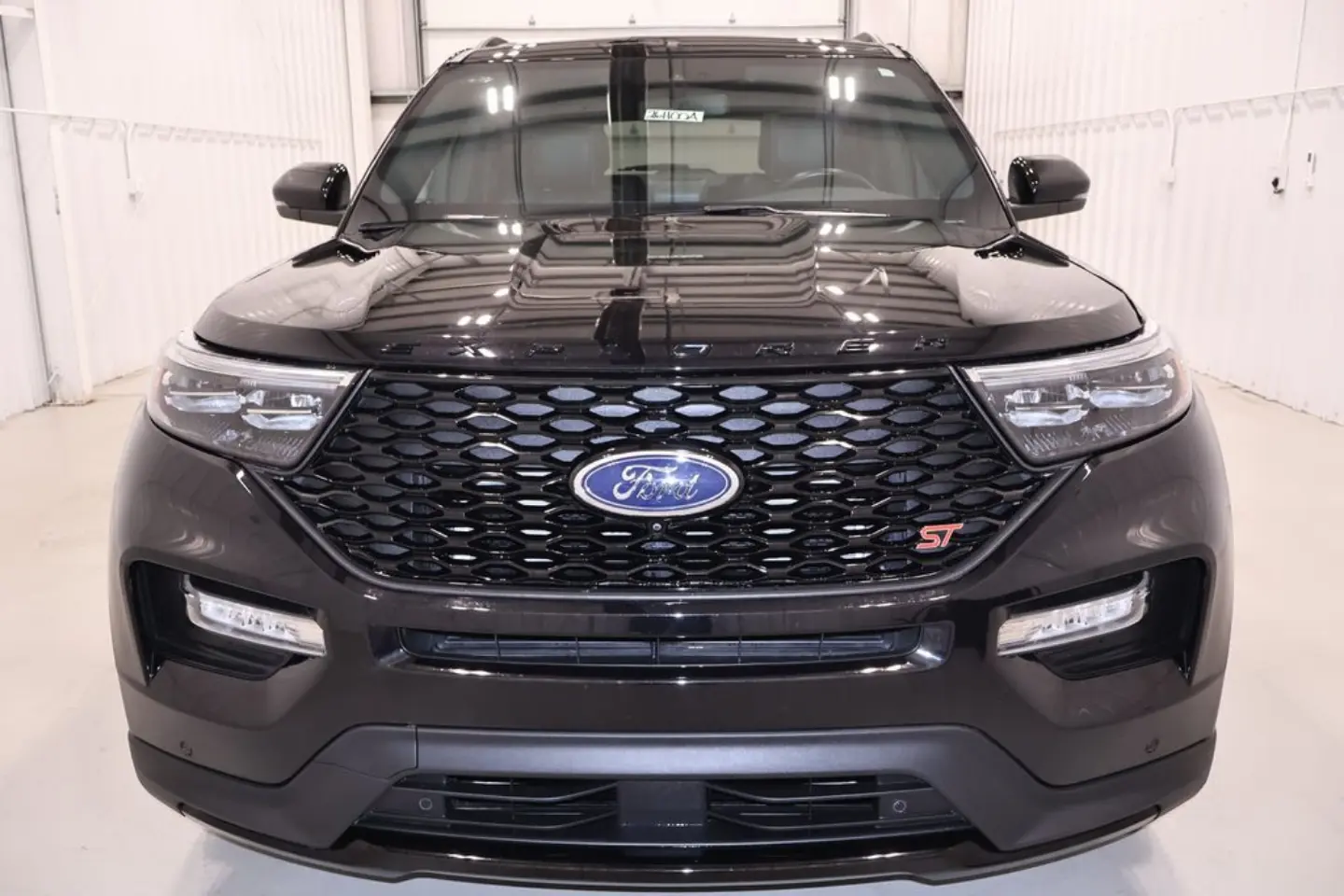 2023 Ford Explorer ST 4WD photo 5