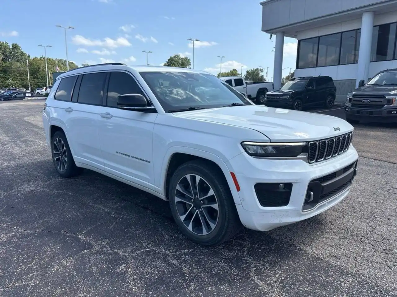 2022 Jeep Grand Cherokee L Overland 4WD's photo