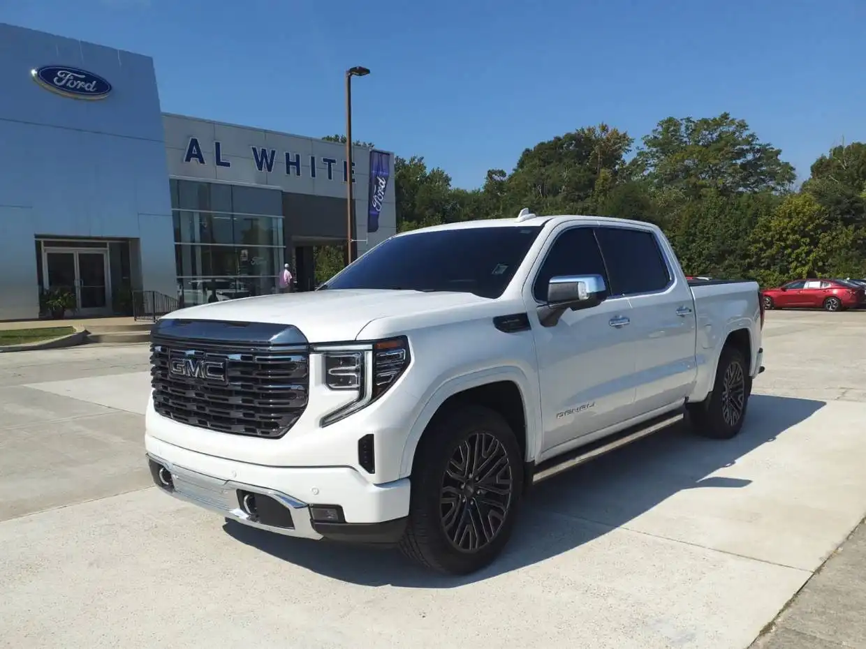 2022 GMC Sierra Denali Ultimate 4WD Crew Cab Short Box's photo
