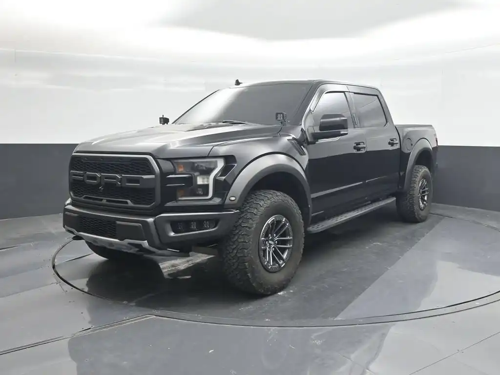 2019 Ford F-150 Raptor 4WD SuperCrew 5-1/2' Box's photo