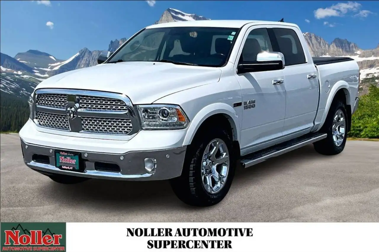 2018 RAM 1500 Laramie 4WD Crew Cab 5'7's photo