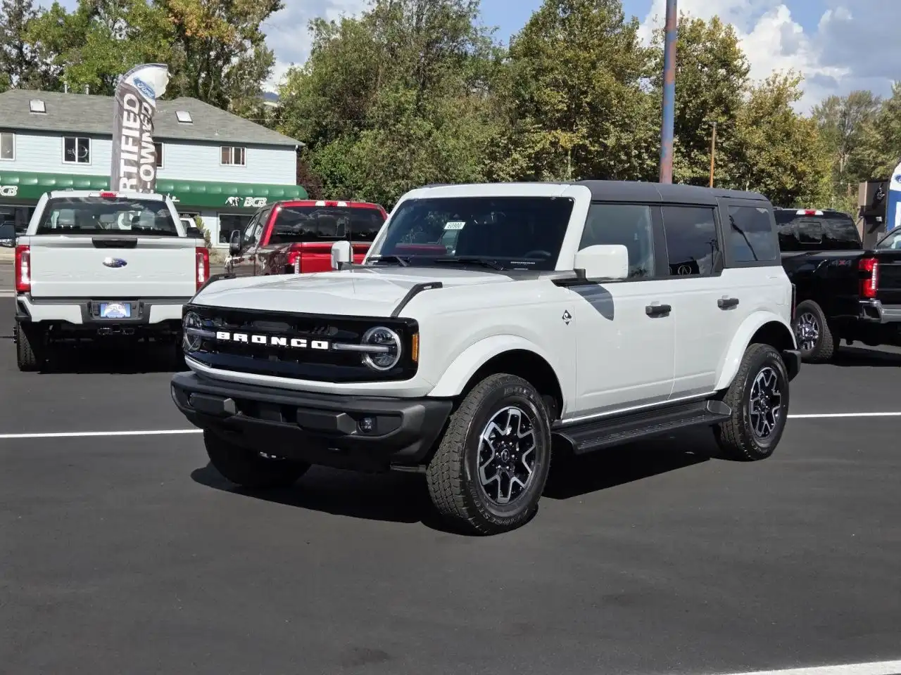 2026 Ford Bronco Outer Banks 4WD's photo