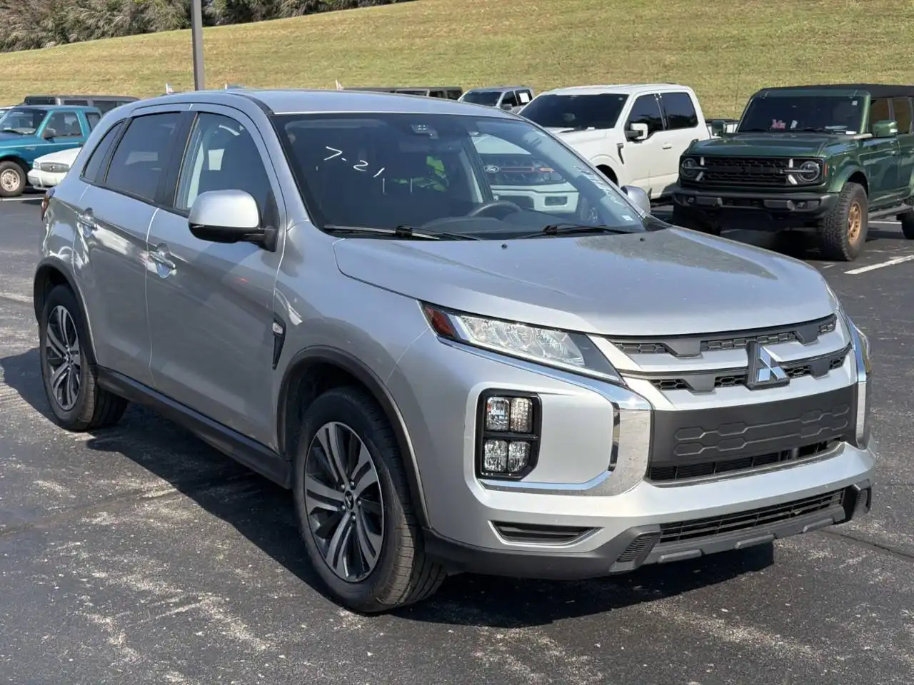 2024 Mitsubishi Outlander Sport 2.0 ES AWC CVT's photo