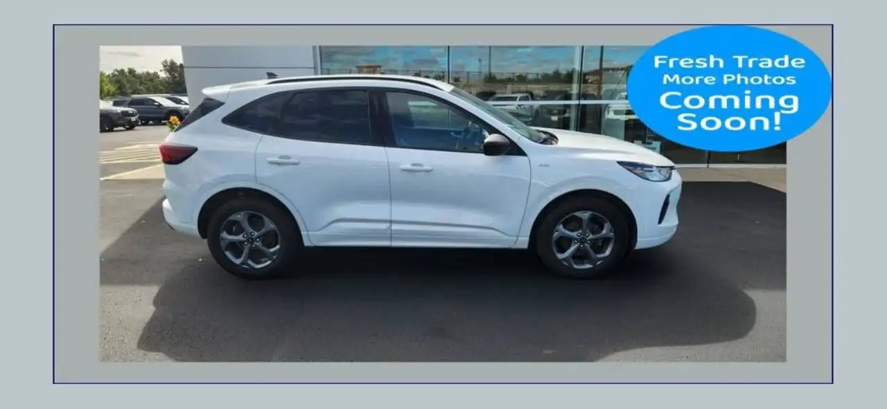 2023 Ford Escape ST-Line AWD's photo