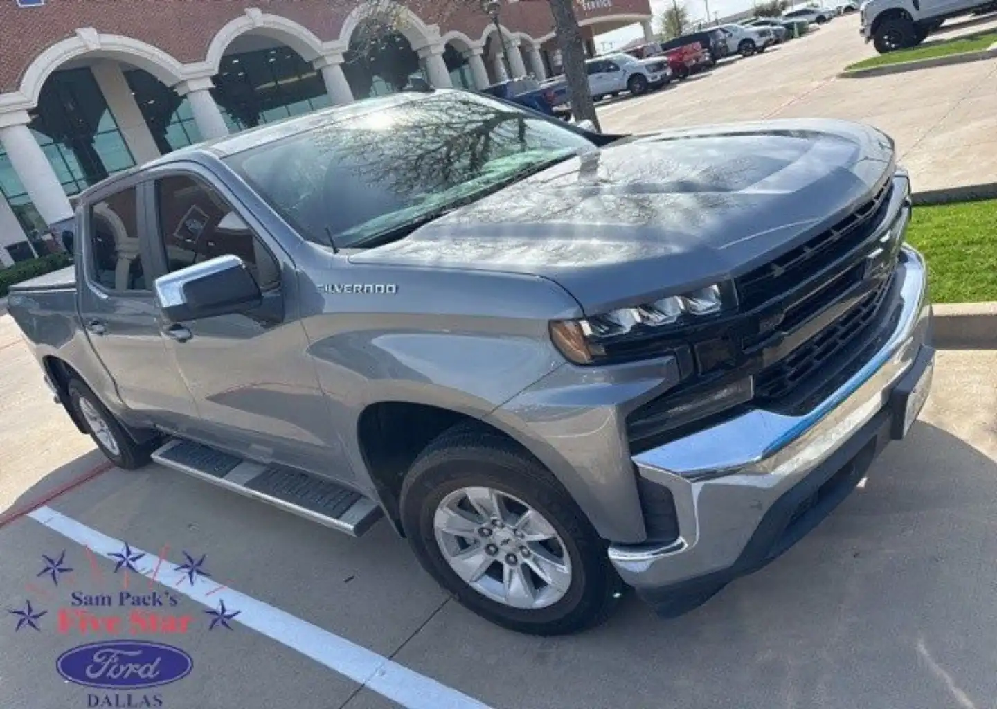 2020 Chevrolet Silverado 1500 LT 4WD Crew Cab Short Box's photo