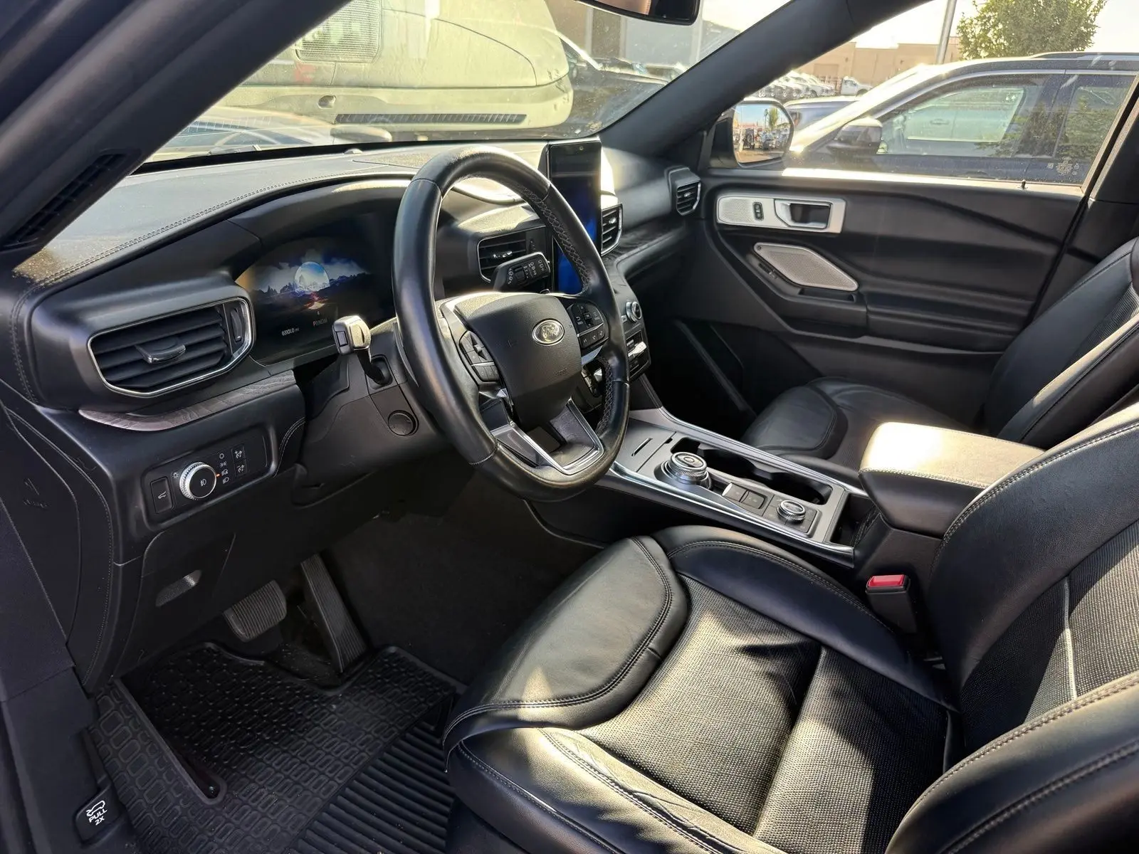 2020 Ford Explorer Platinum 4WD photo 3
