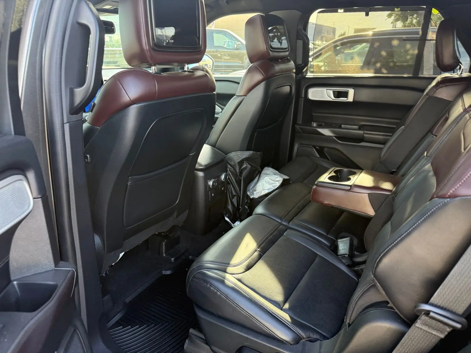 2020 Ford Explorer Platinum 4WD photo 4
