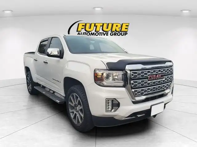 2022 GMC Canyon Denali 4WD Crew Cab Short Box's photo