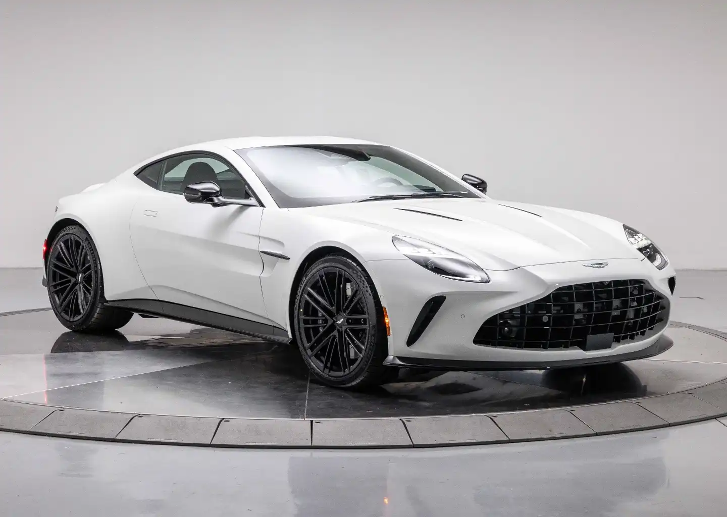 2025 Aston Martin Vantage 4.0 V8 Auto's photo