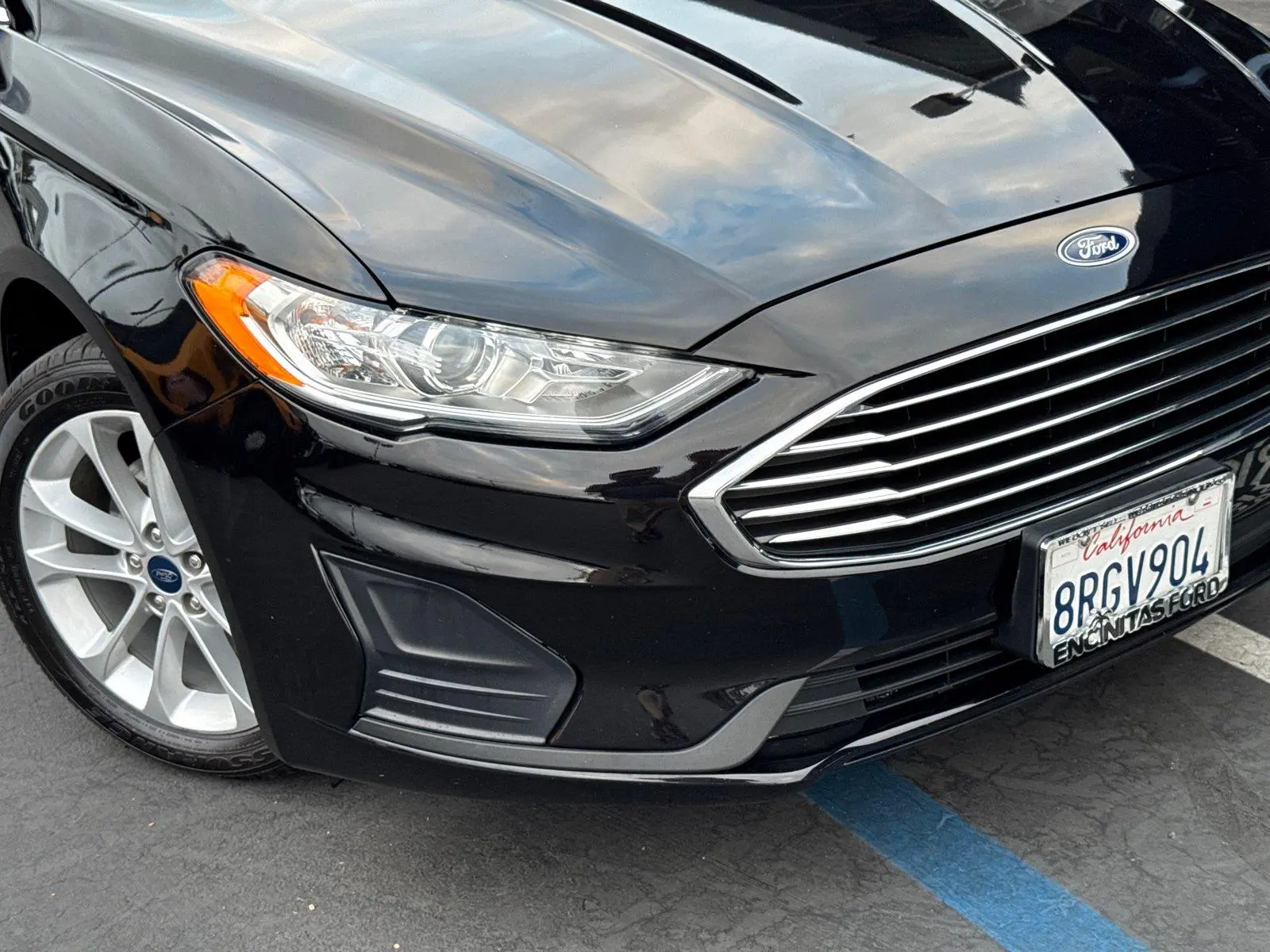 2020 Ford Fusion SE photo 3