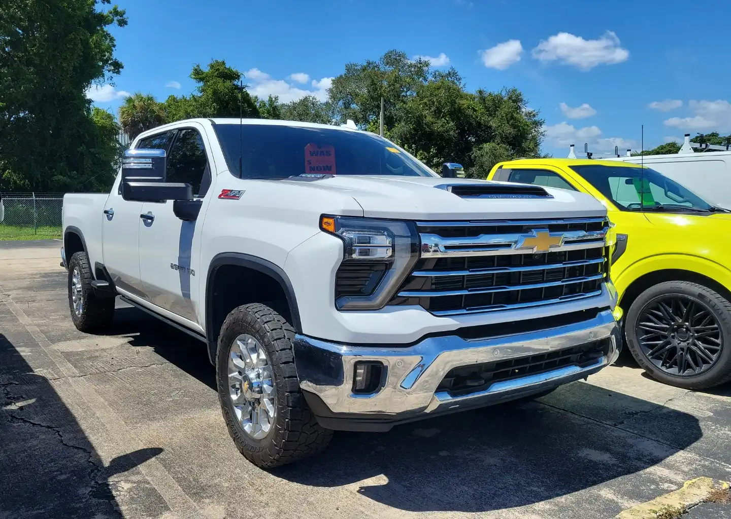 2025 Chevrolet Silverado HD LTZ 4WD Crew Cab Standard Box's photo