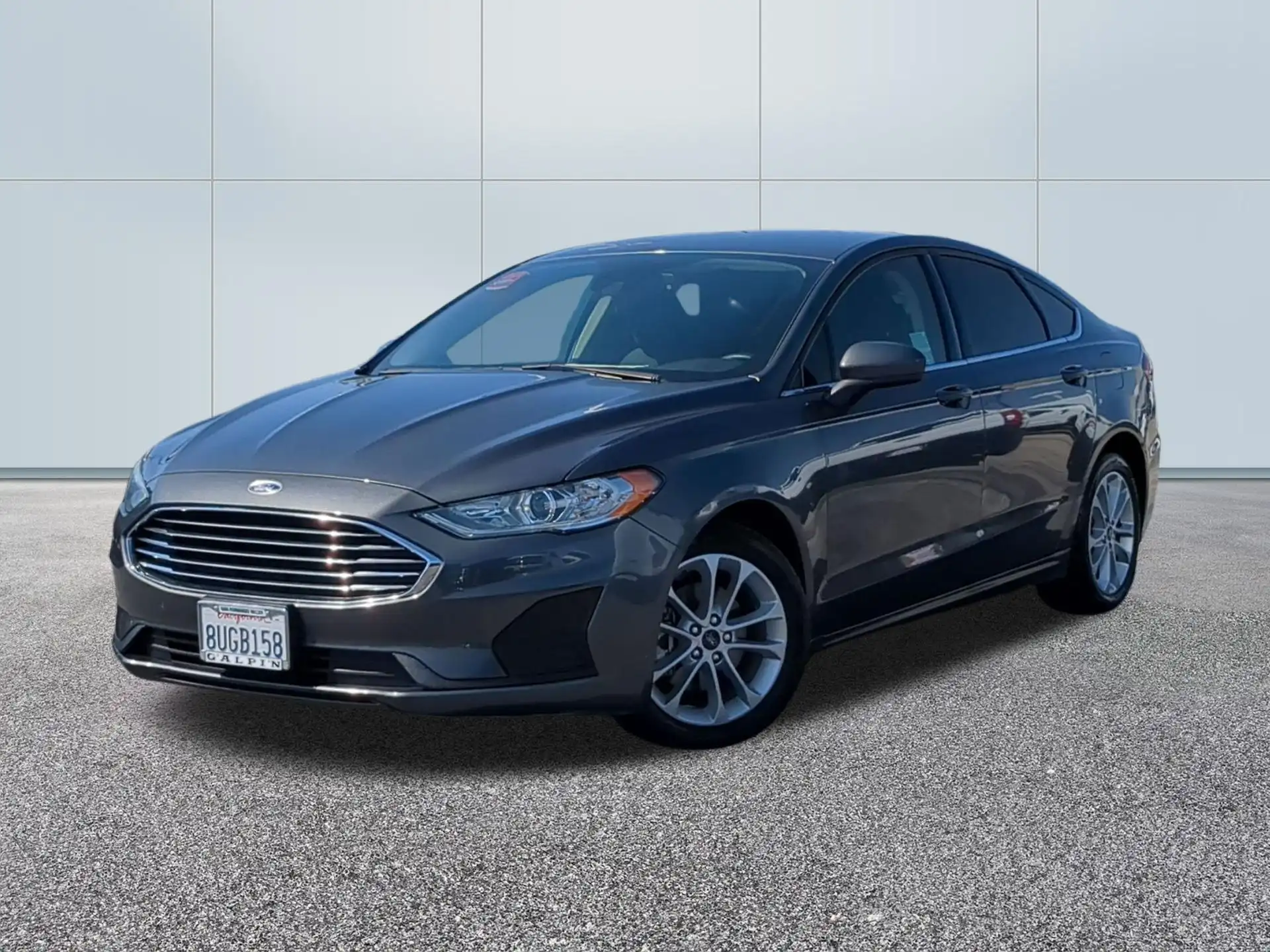 2020 Ford Fusion SE's photo