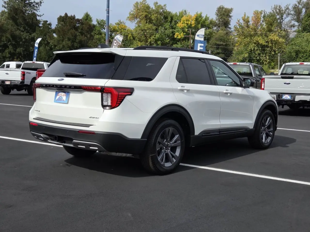 2026 Ford Explorer Active 4WD photo 5