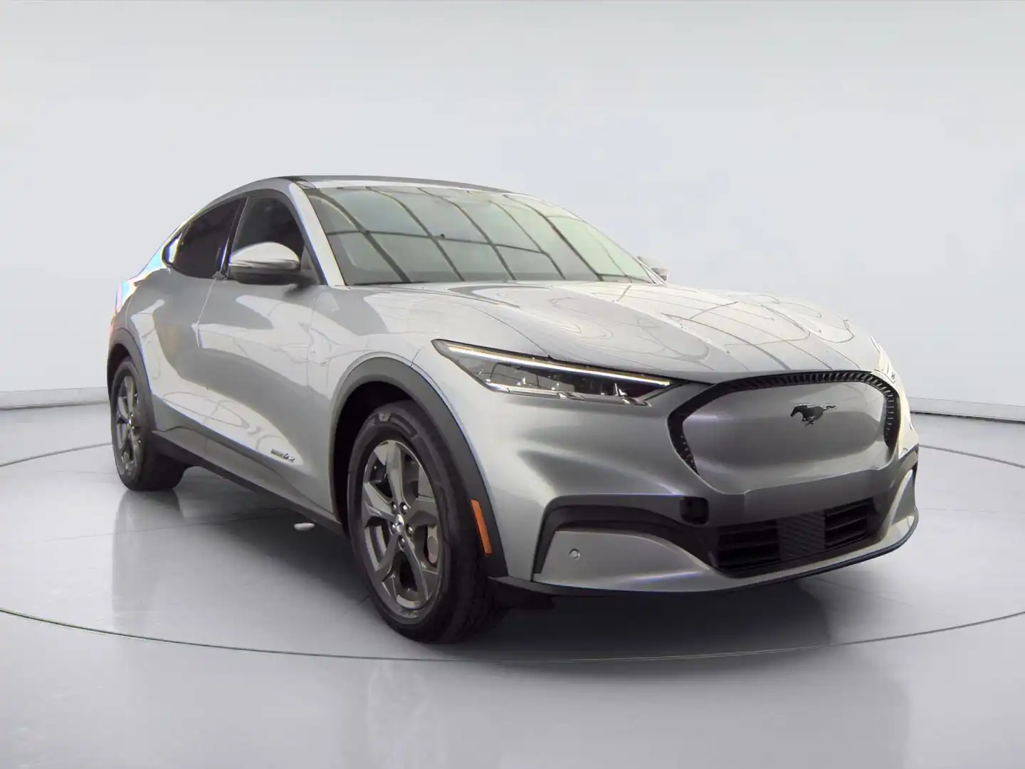 2021 Ford Mustang-Mach-e Select's photo