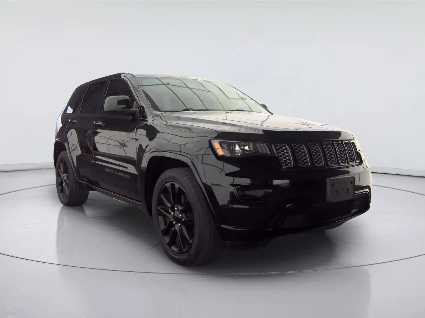 2019 Jeep Grand Cherokee Altitude's photo