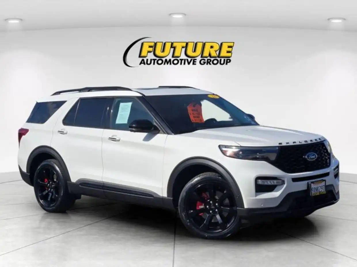 2022 Ford Explorer ST 4WD's photo