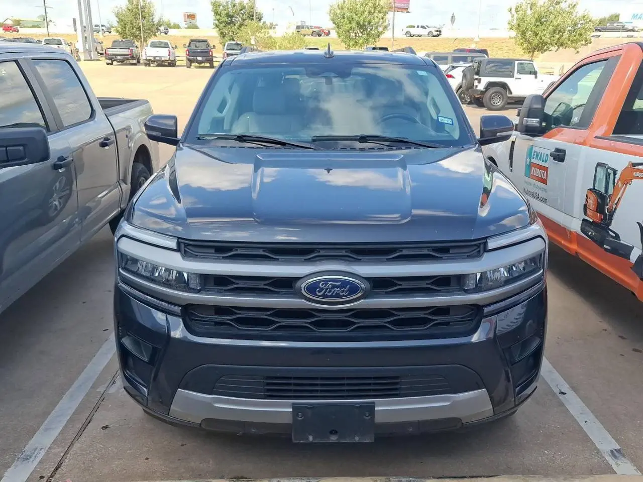 2024 Ford Expedition XLT MAX photo 5