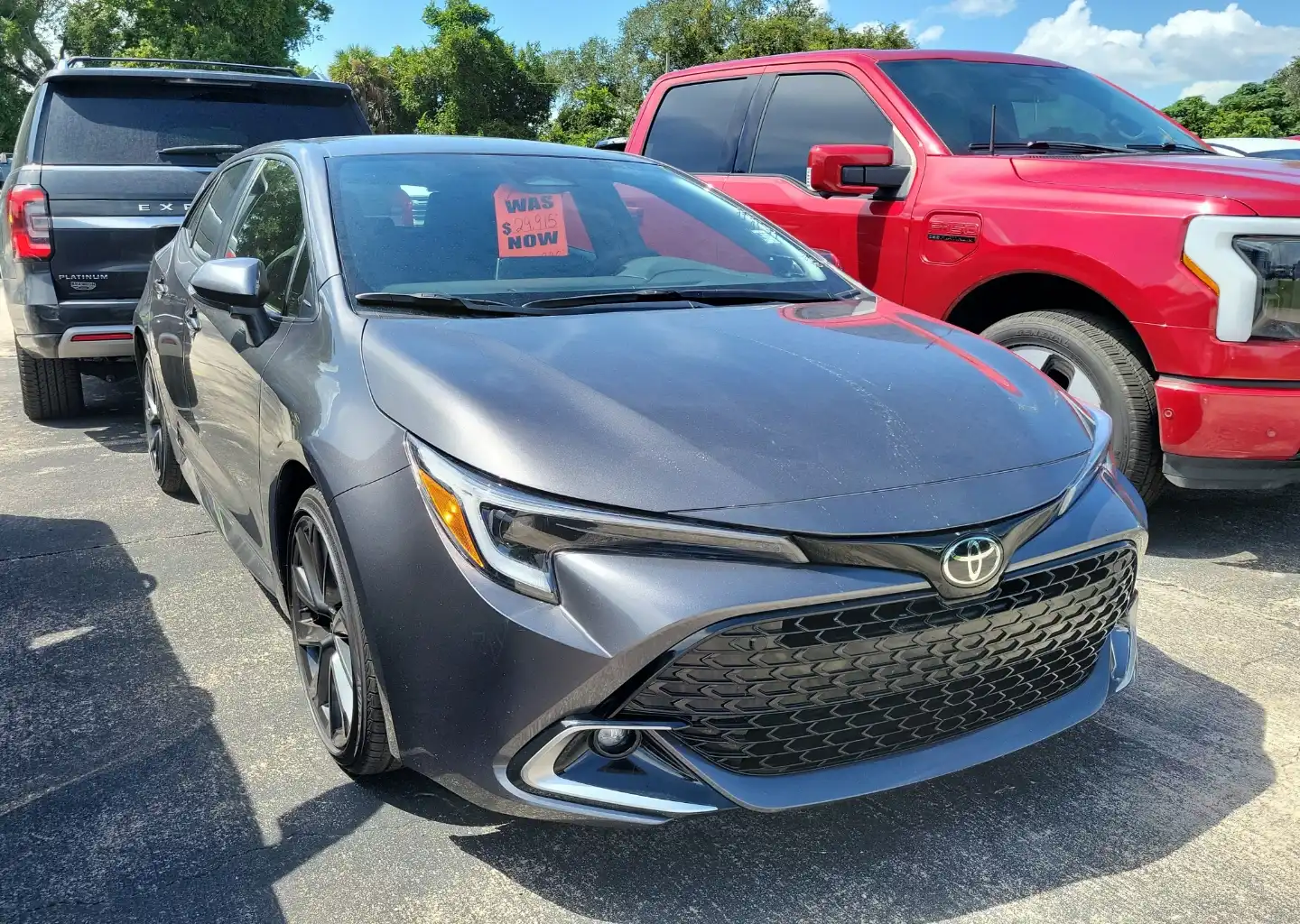 2025 Toyota Corolla XSE CVT's photo