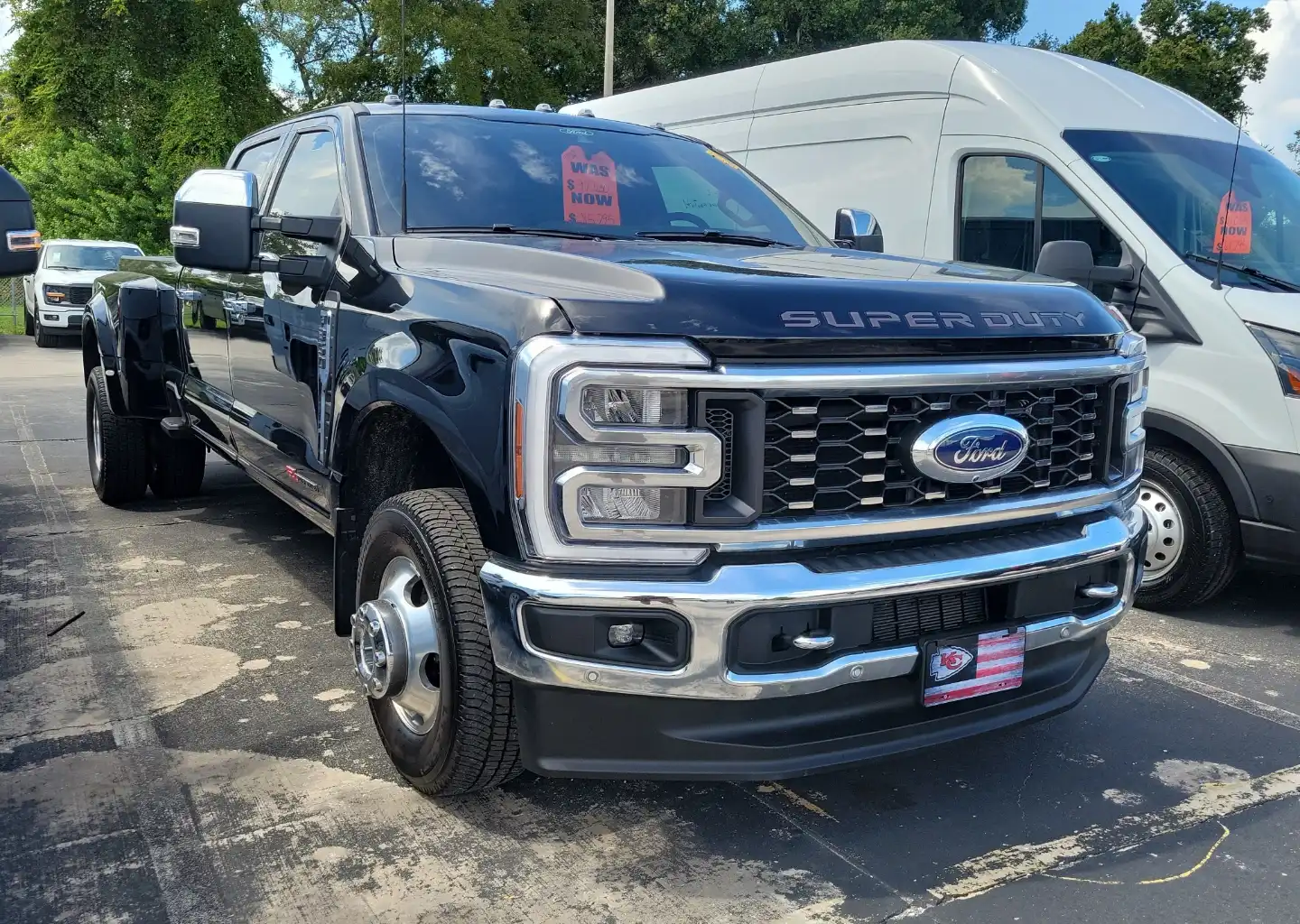 2024 Ford F-350 King Ranch 4WD Crew Cab DRW 8' Box's photo