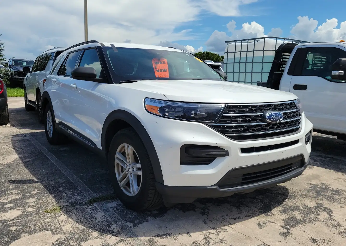 2024 Ford Explorer XLT RWD's photo