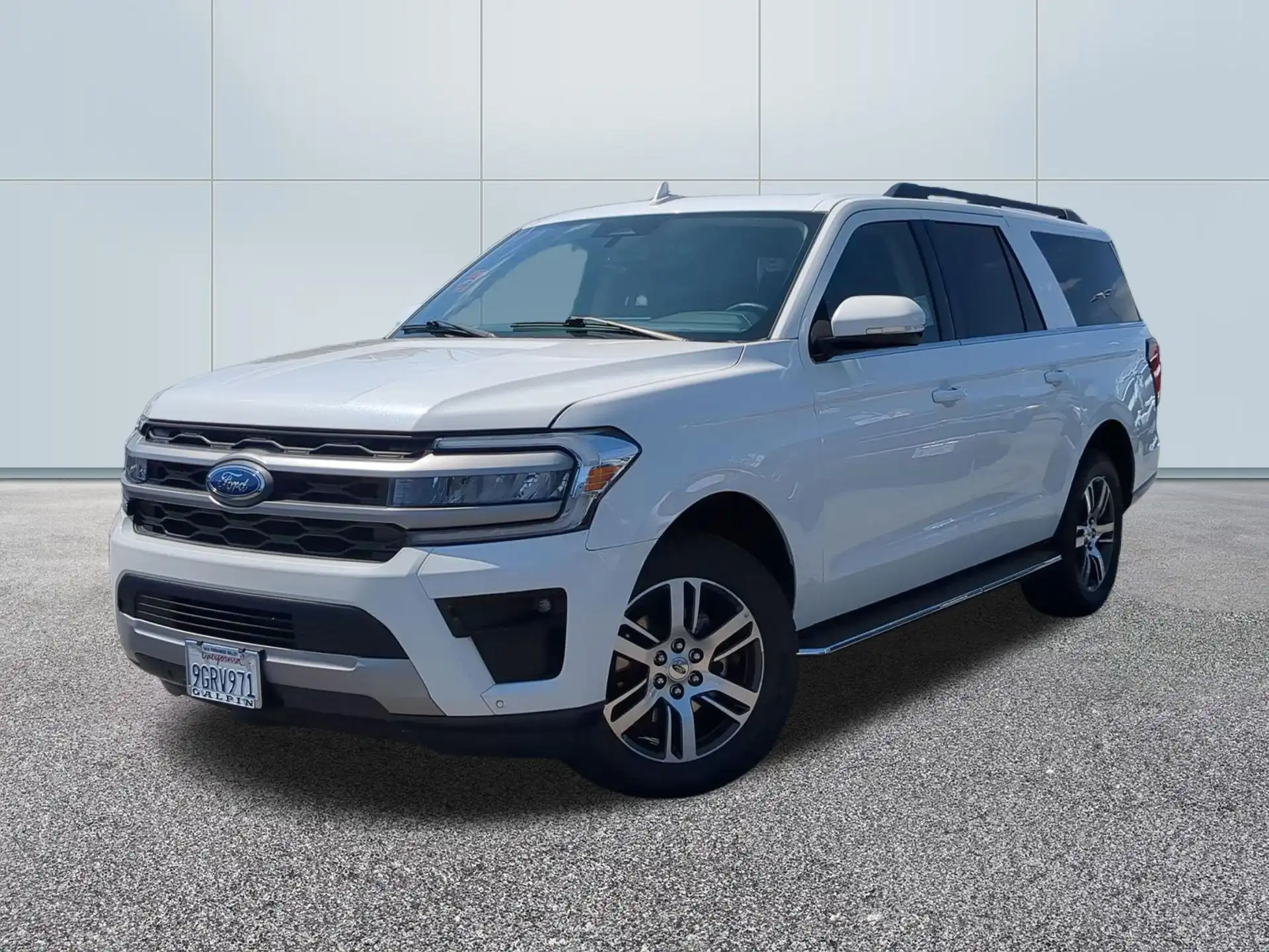 2023 Ford Expedition XLT MAX's photo