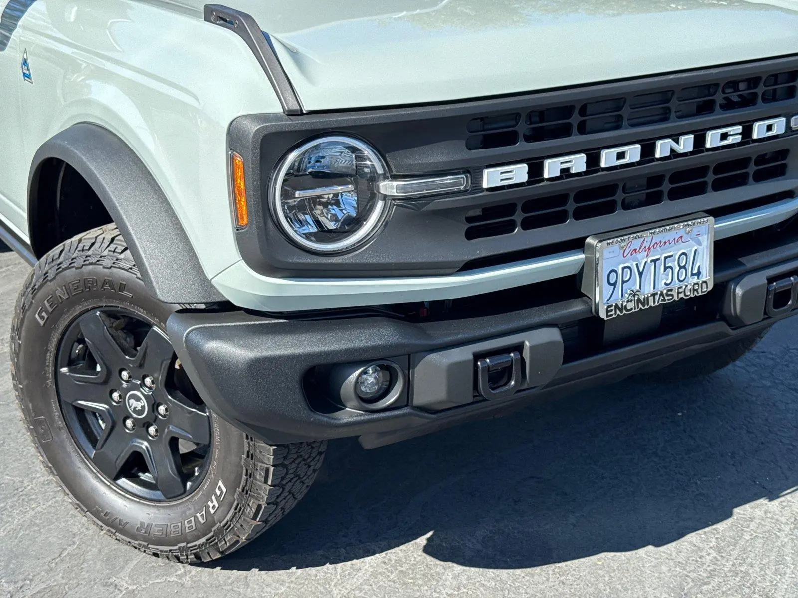 2024 Ford Bronco Black Diamond 4WD photo 3