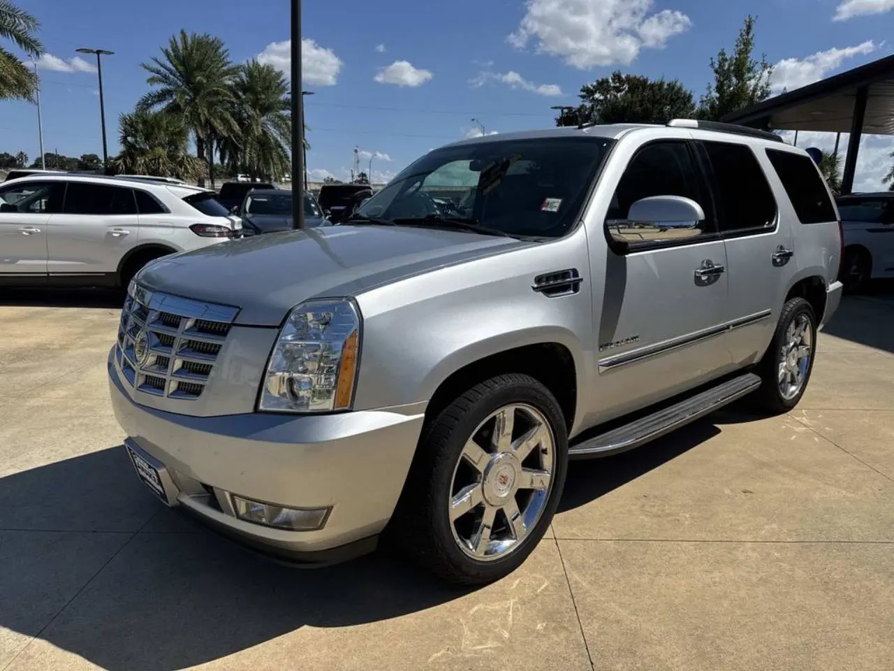 2012 Cadillac Escalade Luxury AWD photo 4