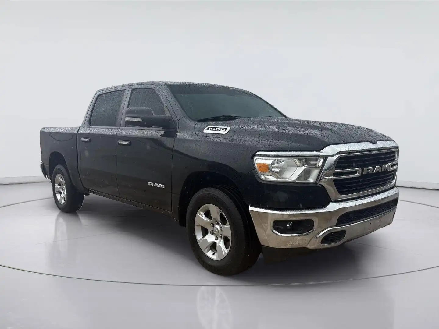 2019 RAM 1500 Big Horn/Lone Star 4WD Crew Cab 5'7's photo