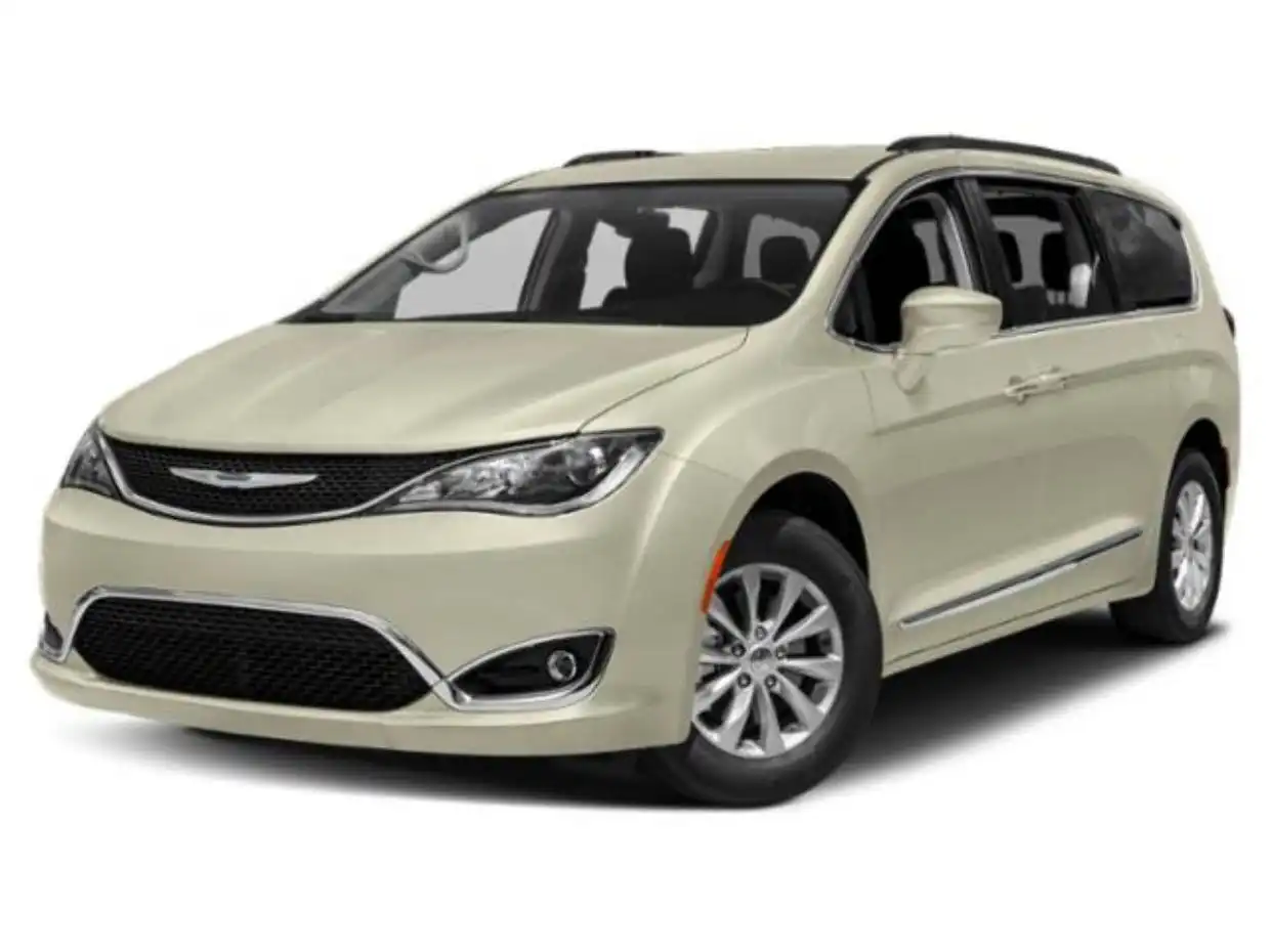 2019 Chrysler Pacifica Touring L's photo