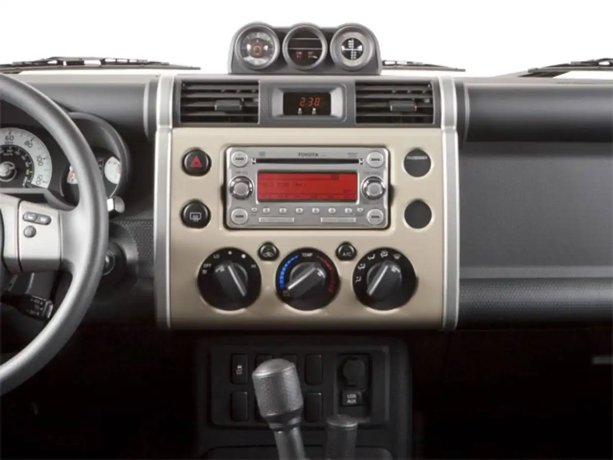 2010 Toyota FJ Cruiser 4x4 AT's photo