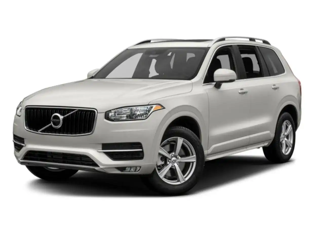 2017 Volvo XC90 T6 AWD Momentum's photo