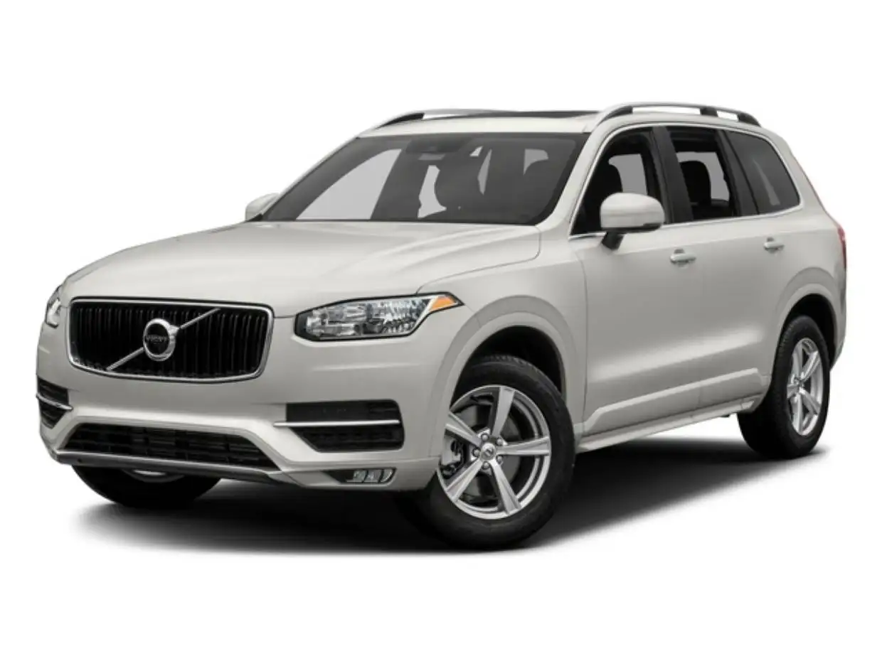 2017 Volvo XC90 T6 AWD Momentum's photo