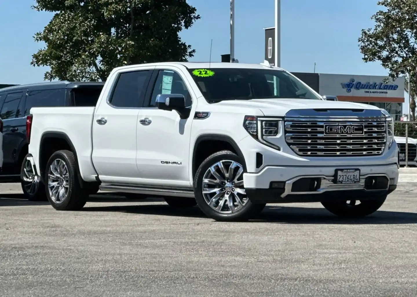 2022 GMC Sierra 4WD Crew Cab Short Box Denali's photo