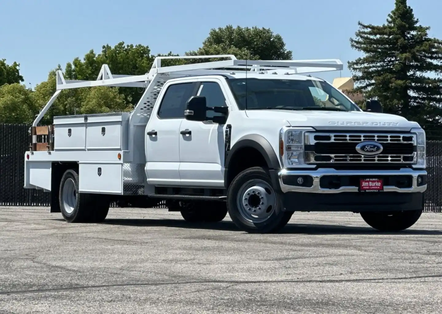2026 Ford F-450 XL Crew Cab DRW 203 in's photo