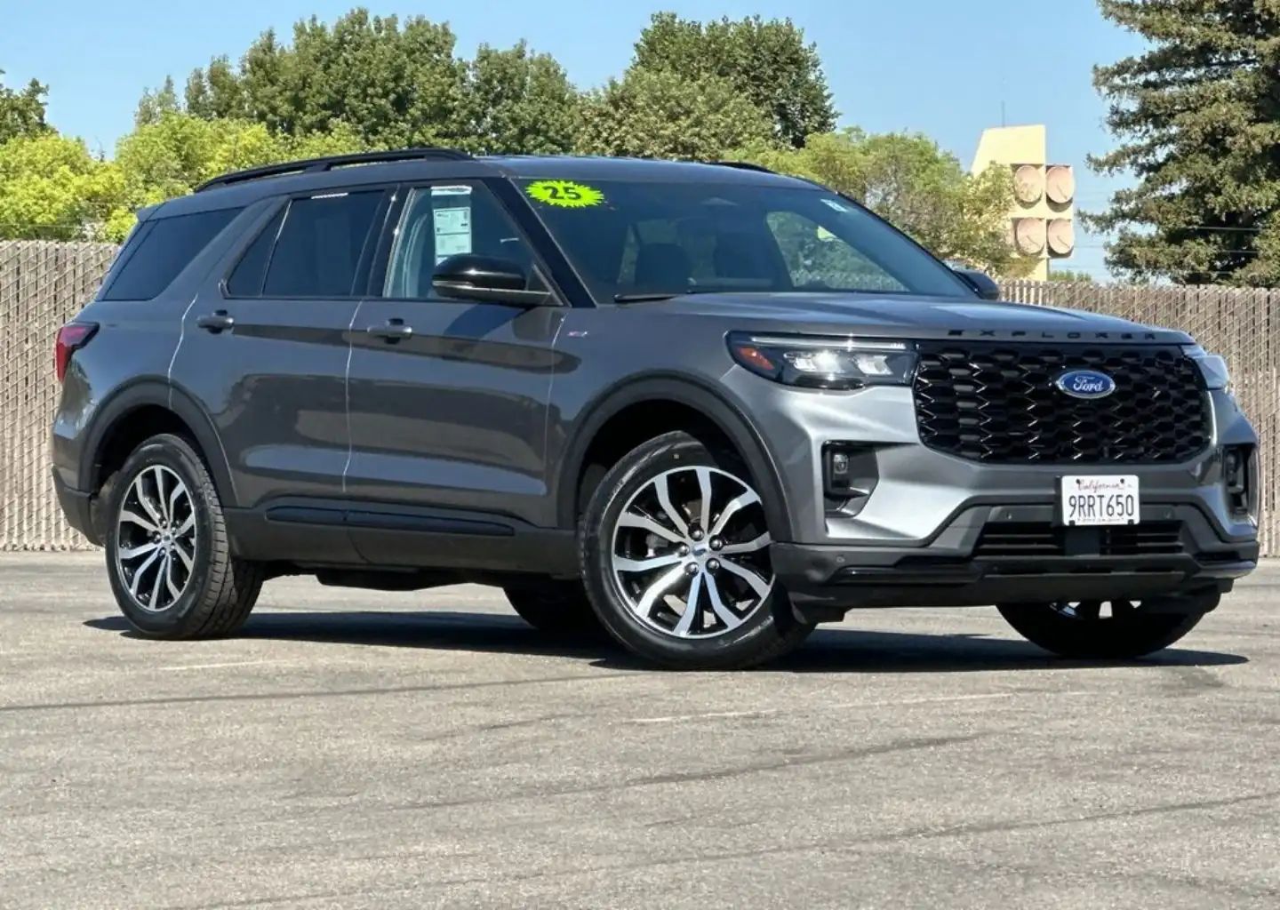 2025 Ford Explorer ST-Line 4WD PL535's photo